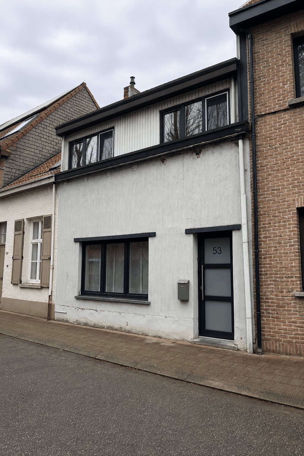 Woning Wijnegem vóór gevelisolatie + crepi